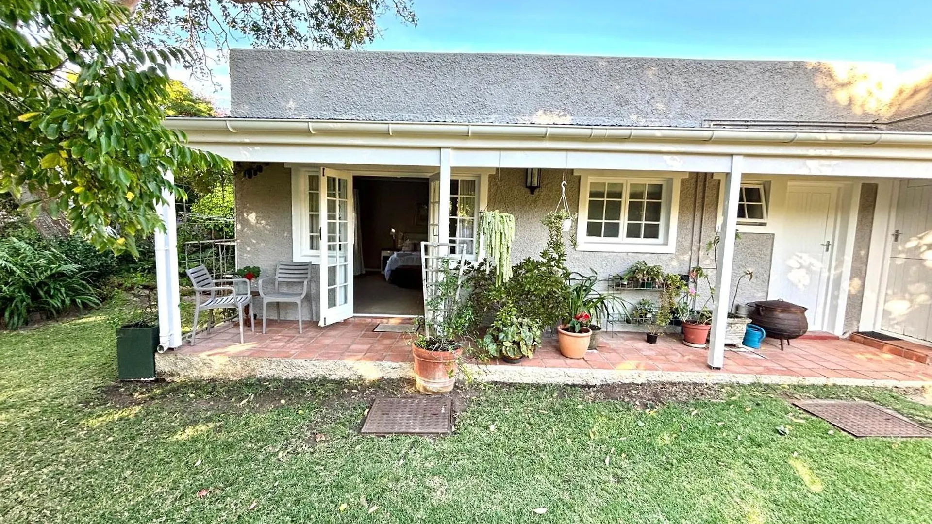 Apartment Lloyd Road Cottage Port Elizabeth